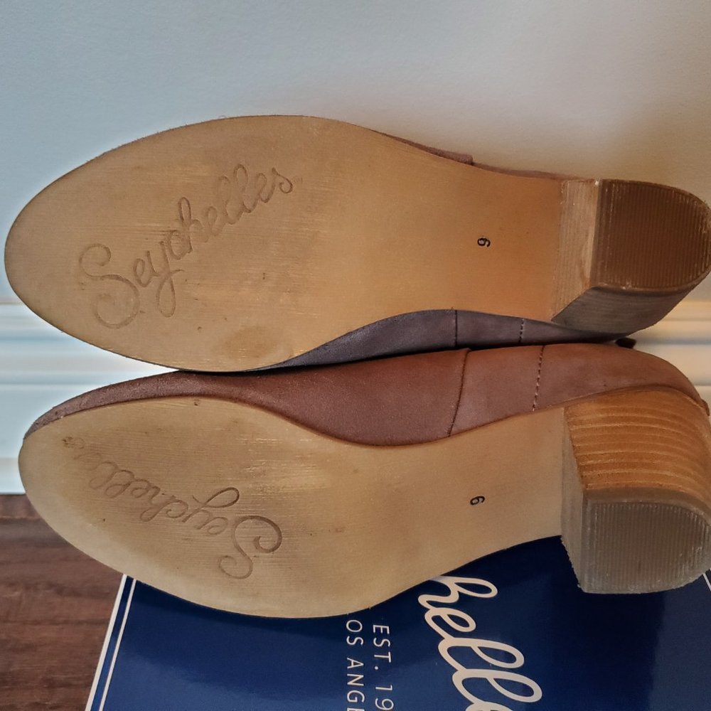 Seychelles • Suede Bootie - Picture 3 of 6